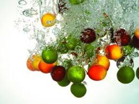 Fruit peeling with fruit acids, thanks to which skin cells are restored